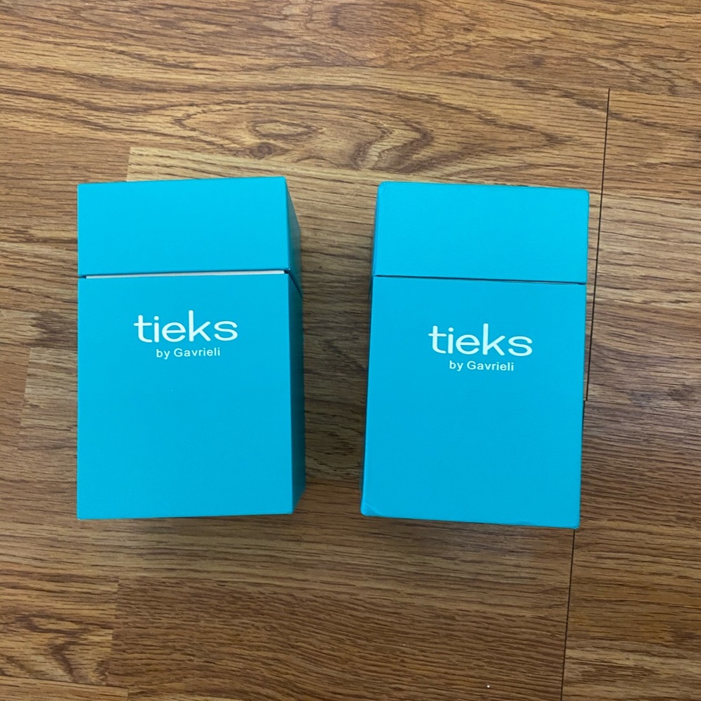 2 Tieks boxes